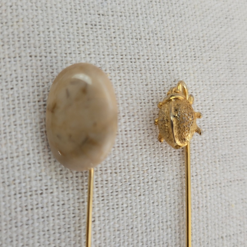 Vintage Gold Tone Stick Pin Ladybug Beetle and Faux‎ Stone Agate Stone - Picture 2 of 10